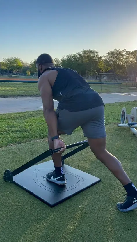Isometric Training for Athletes: How It Builds Force and Control